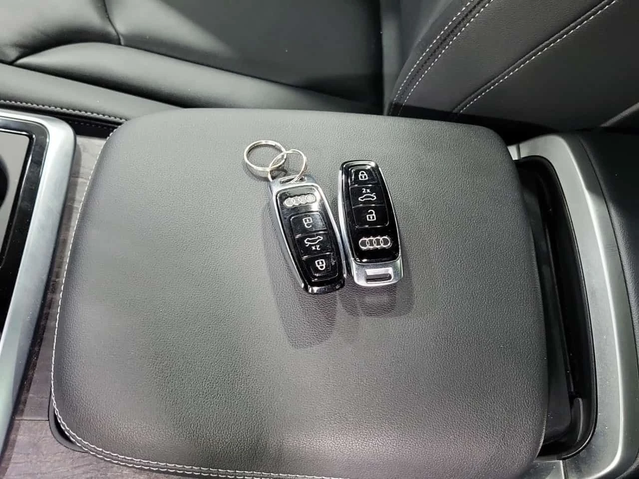 Audi Q7 55TFSI * S-Line * Без инциденти * CARFAX * От VW *, снимка 12 - Автомобили и джипове - 54396414