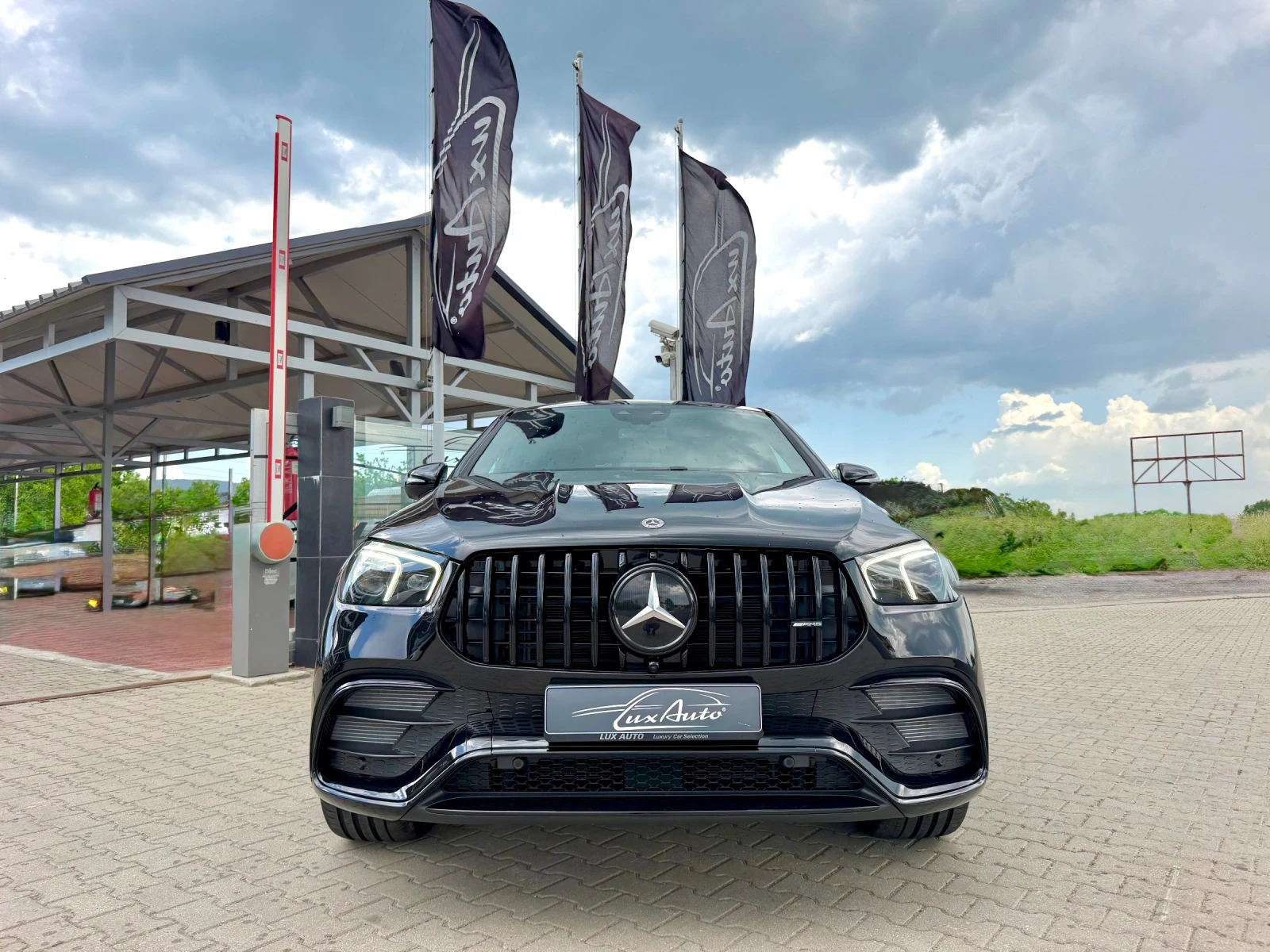 Mercedes-Benz GLE 400 350d#AMG63PACK#PANO#BURM#ОБДУХ#HEADUP#AIRMAT#3xDVD, снимка 3 - Автомобили и джипове - 54706214