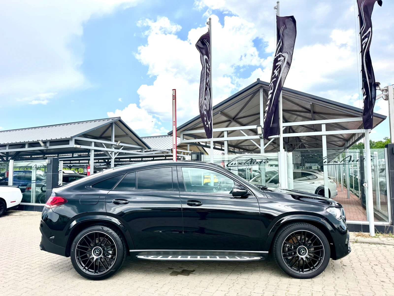 Mercedes-Benz GLE 400 350d#AMG63PACK#PANO#BURM#ОБДУХ#HEADUP#AIRMAT#3xDVD, снимка 6 - Автомобили и джипове - 54706214