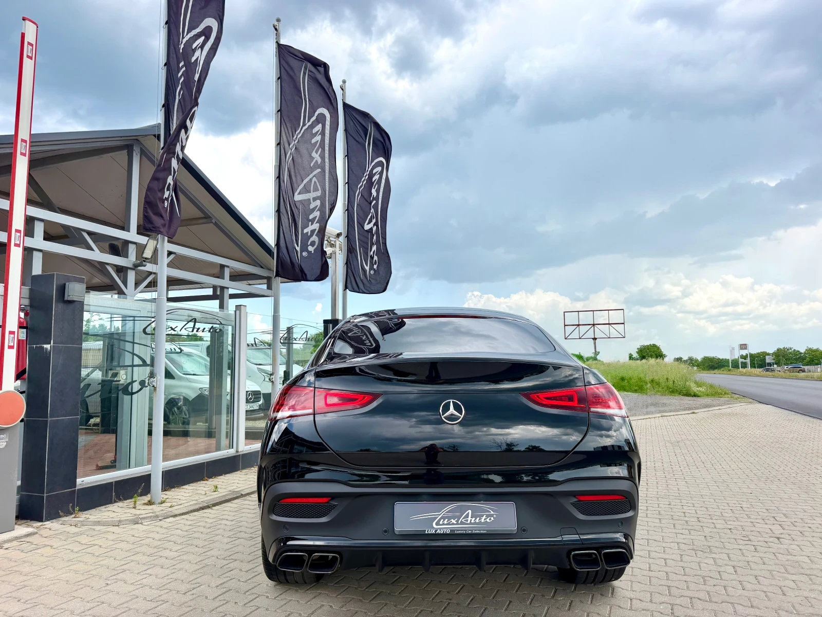 Mercedes-Benz GLE 400 350d#AMG63PACK#PANO#BURM#ОБДУХ#HEADUP#AIRMAT#3xDVD, снимка 7 - Автомобили и джипове - 54706214