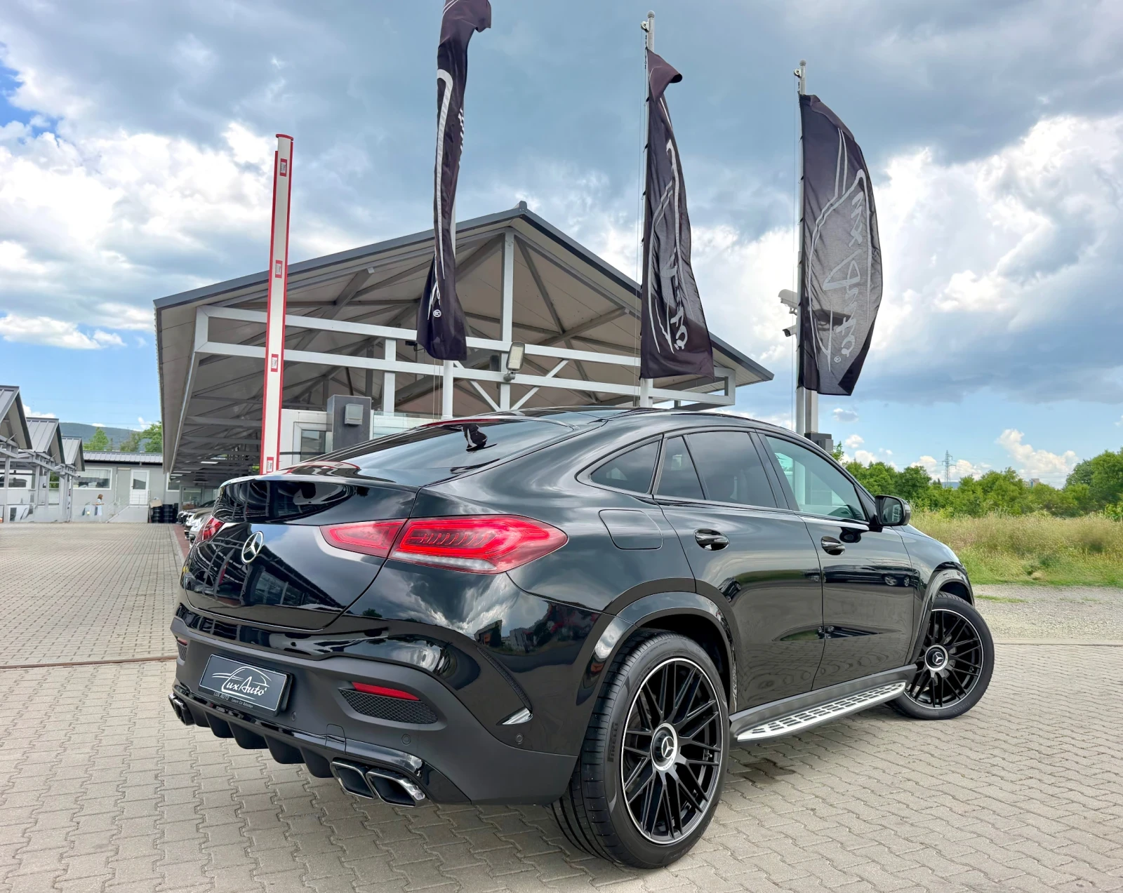 Mercedes-Benz GLE 400 350d#AMG63PACK#PANO#BURM#ОБДУХ#HEADUP#AIRMAT#3xDVD, снимка 4 - Автомобили и джипове - 54706214