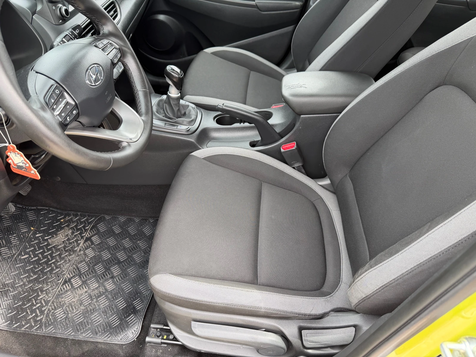 Hyundai Kona 1.6 CRDI, снимка 9 - Автомобили и джипове - 54889882