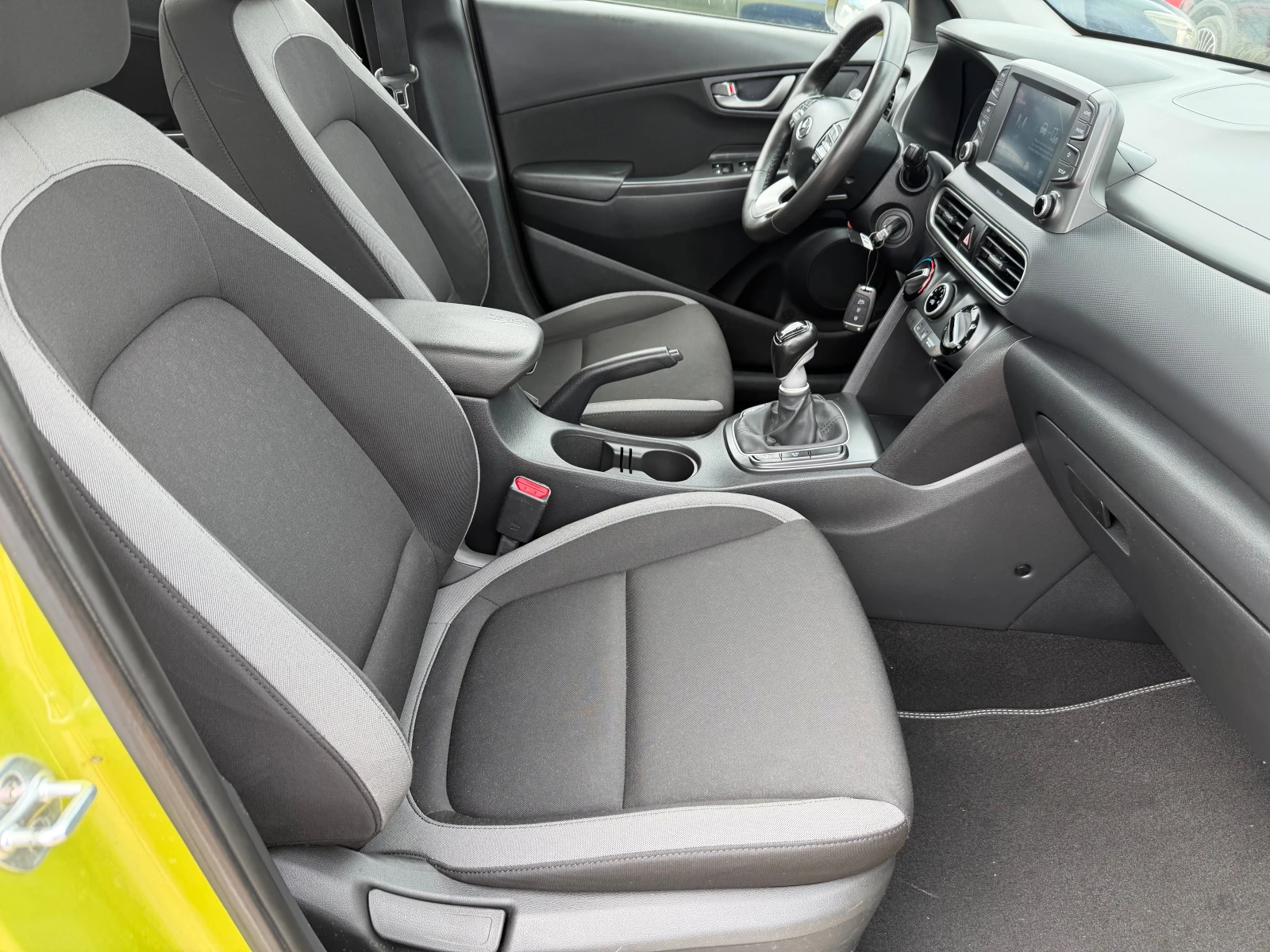 Hyundai Kona 1.6 CRDI, снимка 12 - Автомобили и джипове - 54889882
