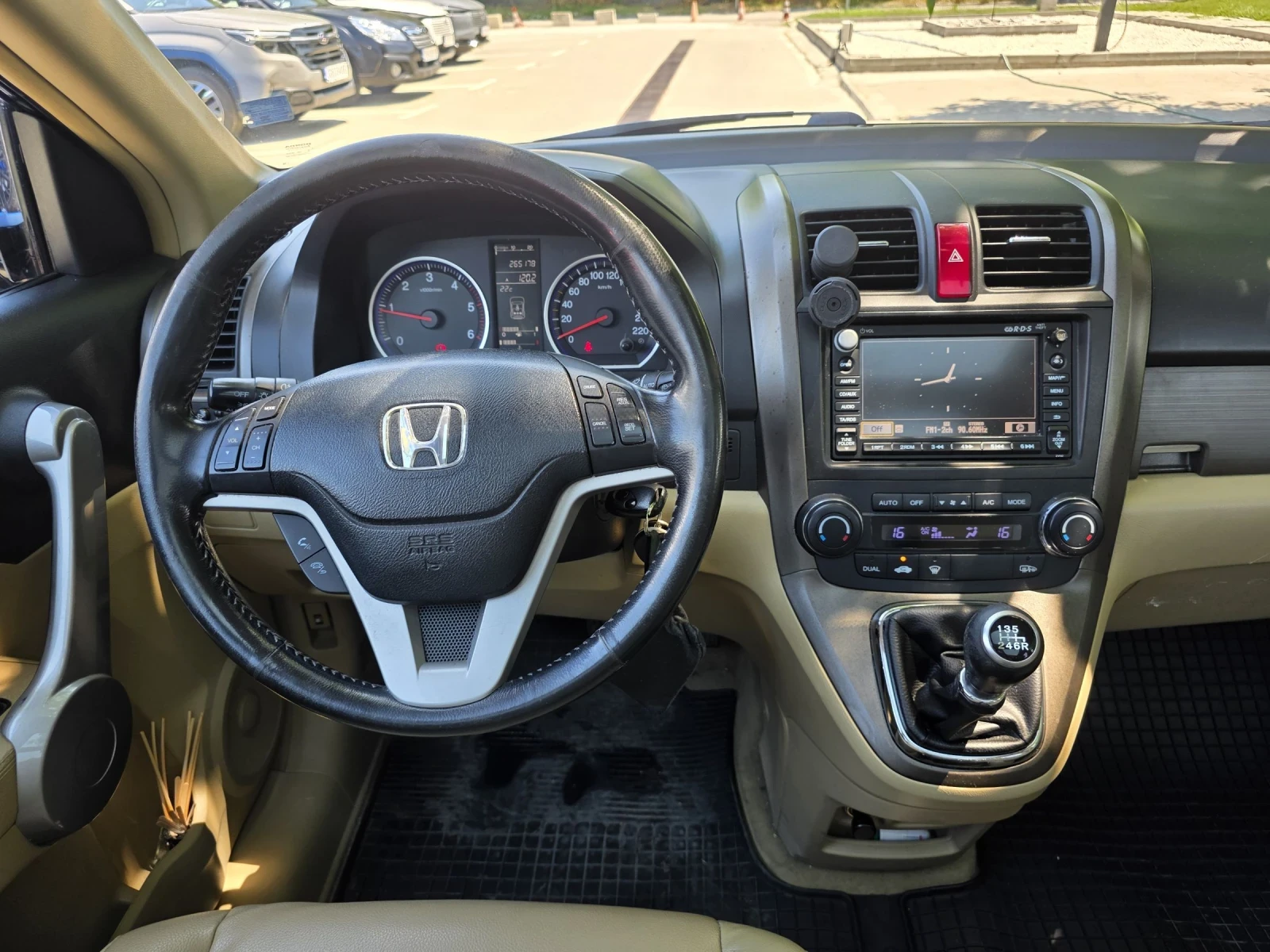 Honda Cr-v 2.2 SDTI, снимка 5 - Автомобили и джипове - 55249011