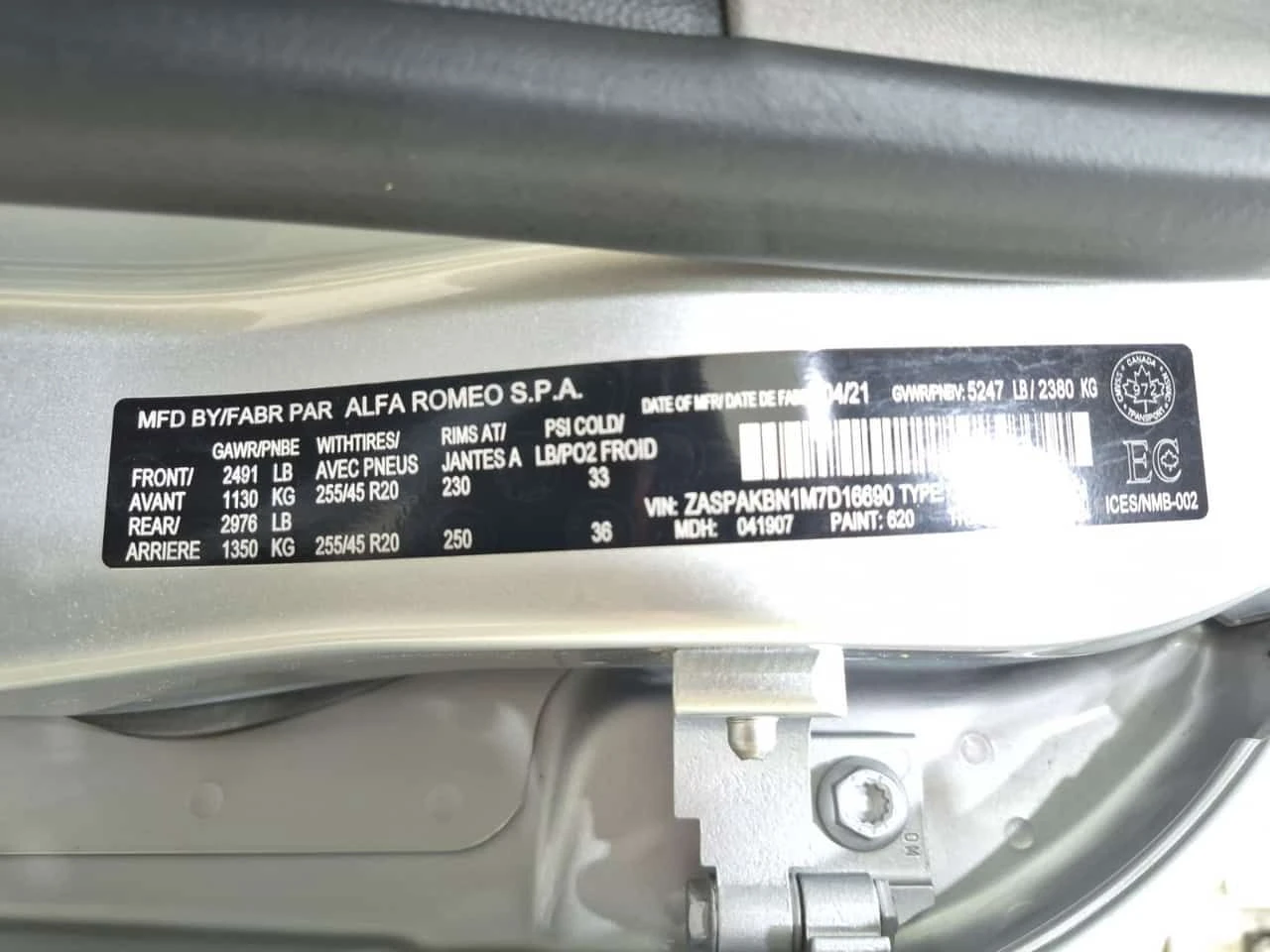 Alfa Romeo Stelvio * TI * CARFAX * ОПЦИЯ ЗА ФИНАНСИРАНЕ, снимка 15 - Автомобили и джипове - 55510555