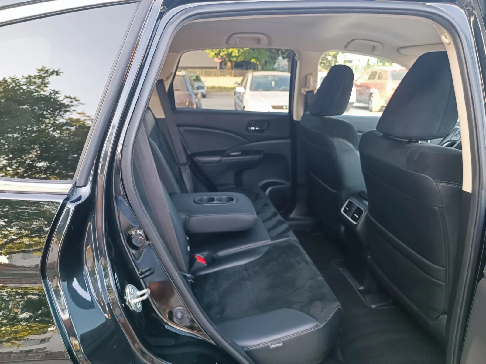 Honda Cr-v 2.0i-155кс-ШВЕЙЦАРИЯ-РЪЧКА-6ск-4х4-FACELIFT, снимка 11 - Автомобили и джипове - 55905463