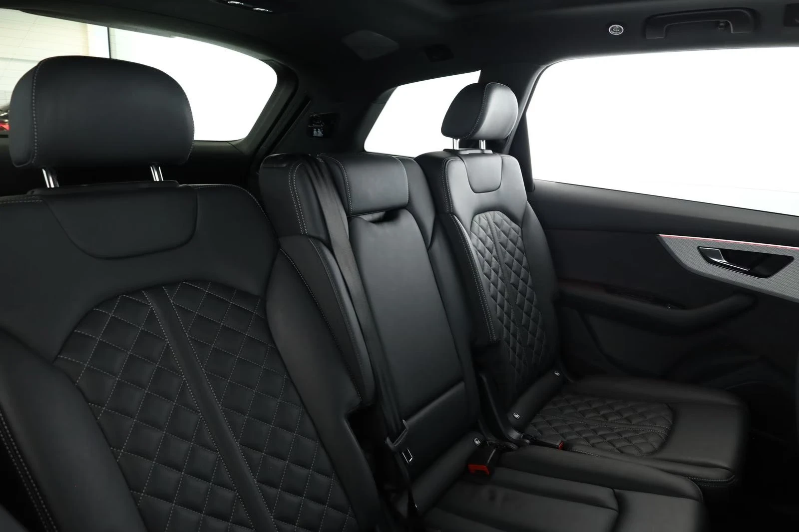 Audi SQ7 BLACK OPTIC / B&O / PANO / MATRIX / AIR / 7 ������ | Mobile.bg � ����������� 13