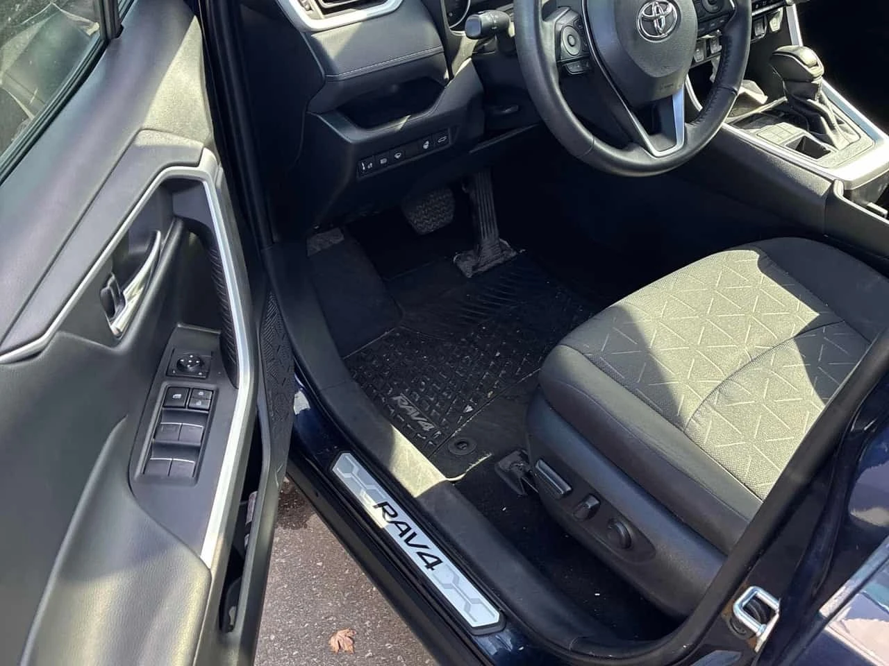 Toyota Rav4 * XLE * CARFAX * ����� �� ����������� | Mobile.bg � ����������� 5