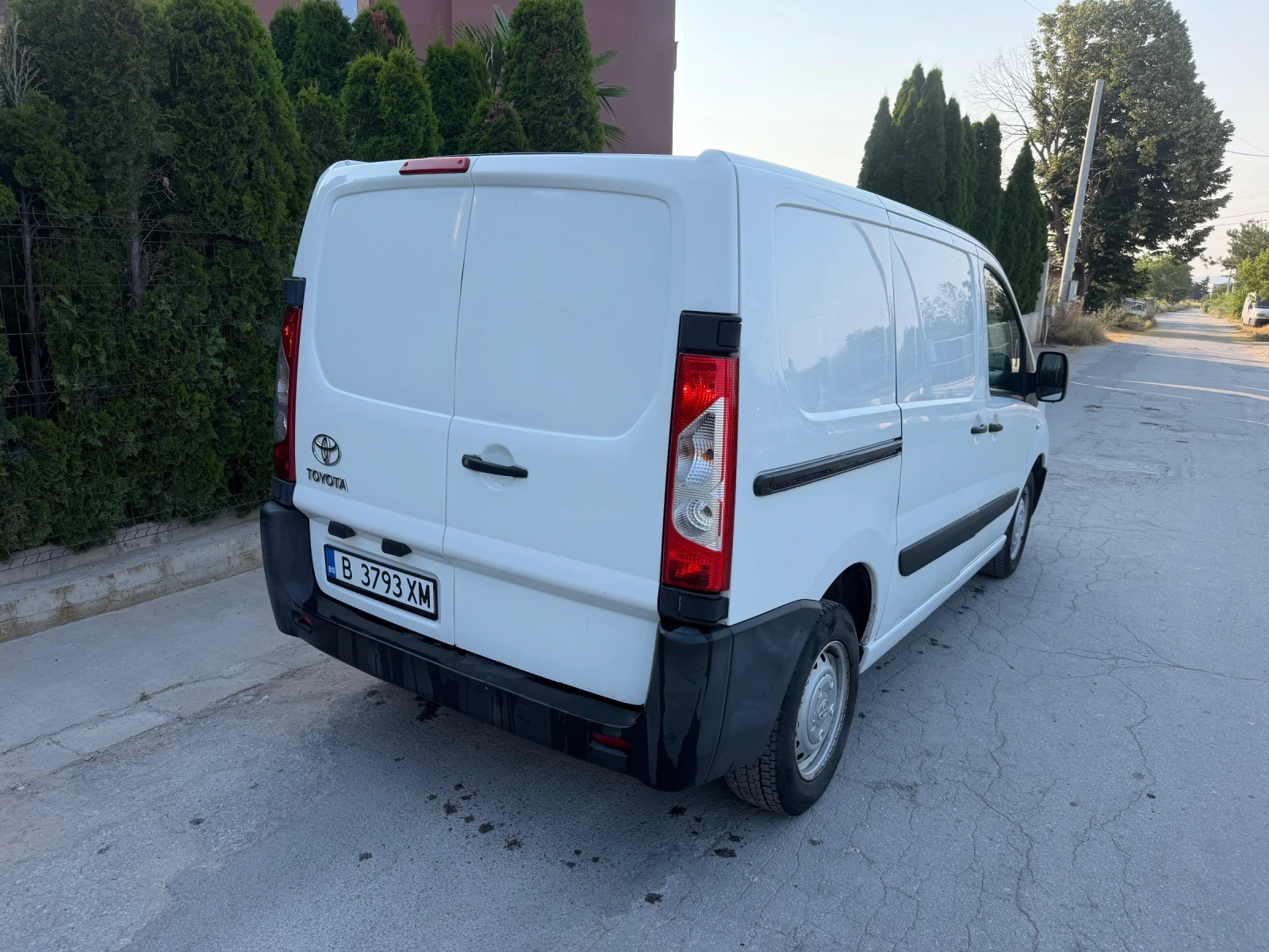 Toyota Proace Dozel-1.6-95 ksna realnite83600 km Realni Top, снимка 5 - Бусове и автобуси - 55108247