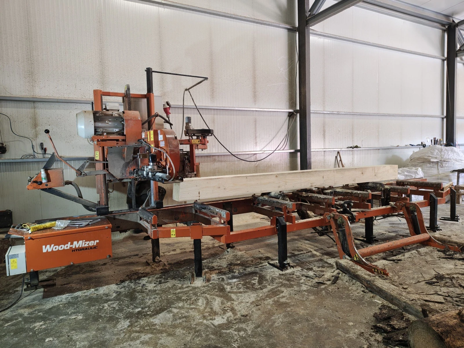 Специализирани машини Машини за дърводобив Wood mizer lt 40, снимка 2 - Селскостопанска техника - 54082898