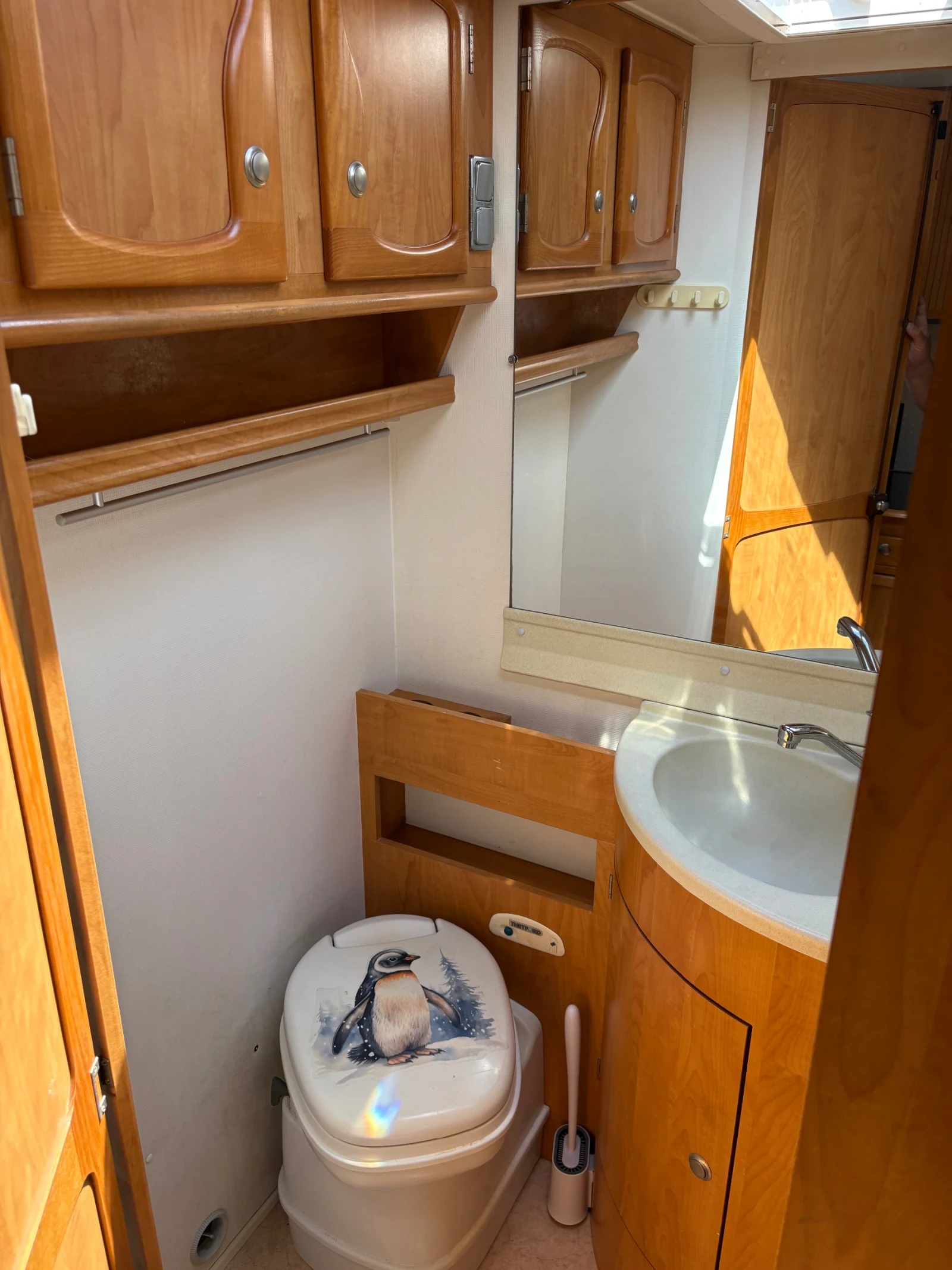 ������ Euramobil 2.8 JTD �������� | Mobile.bg � ����������� 12
