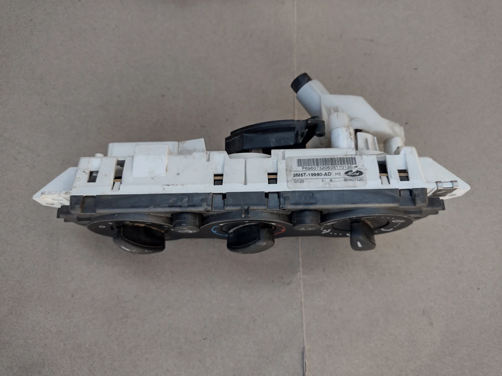 3M5T-19980-AD  ����� ��������  Ford Focus  (2003-2010) 69607003 | Mobile.bg � ����������� 3