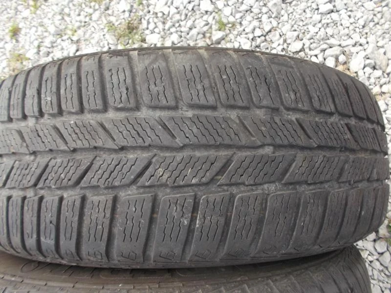 Гуми Зимни 185/65R14, снимка 3 - Гуми и джанти - 21379477