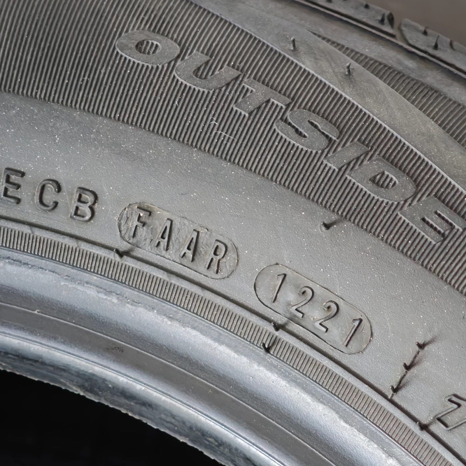 Гуми Летни 195/60R15, снимка 4 - Гуми и джанти - 53005672