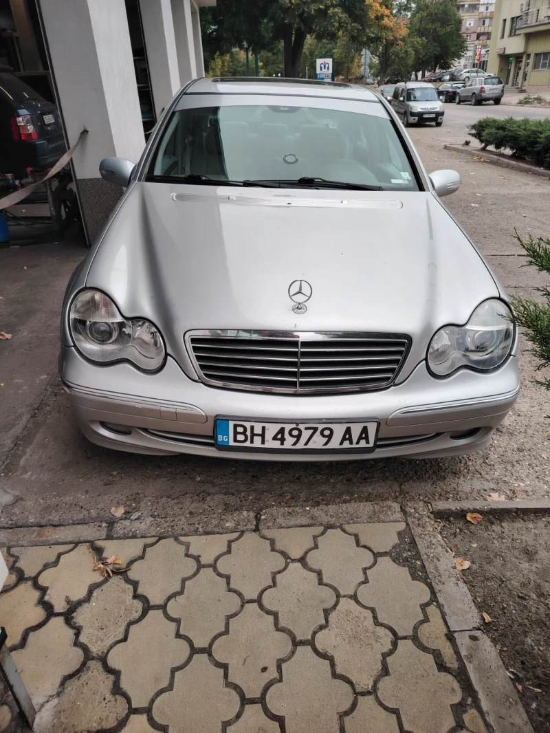 Mercedes-Benz C 220, снимка 6 - Автомобили и джипове - 52242086