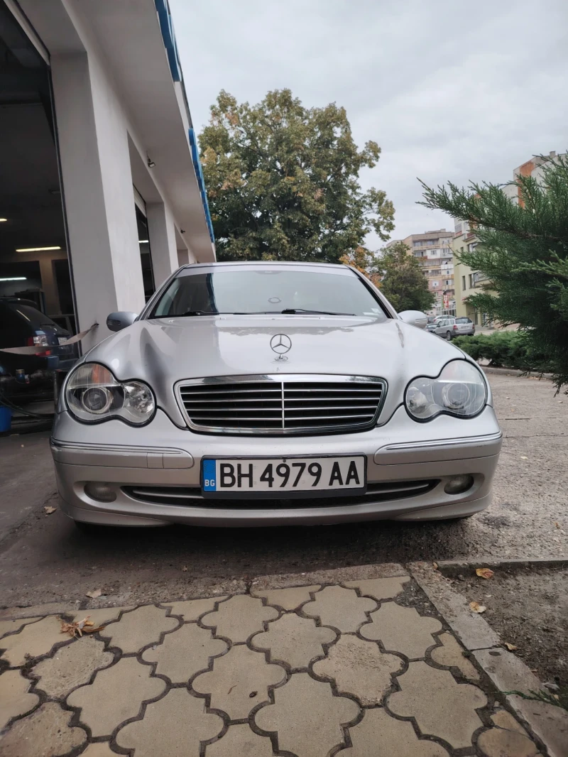 Mercedes-Benz C 220, снимка 7 - Автомобили и джипове - 52242086