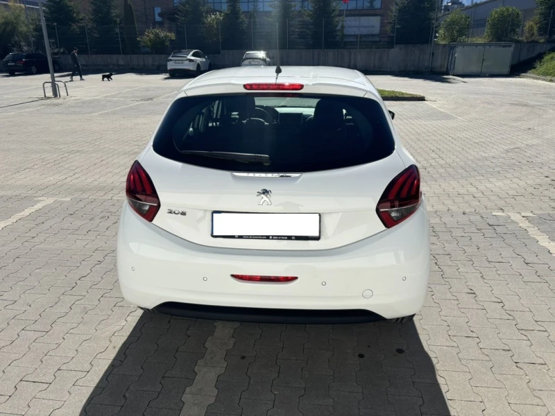 Peugeot 208 1.5 HDI, снимка 4 - Автомобили и джипове - 47427539