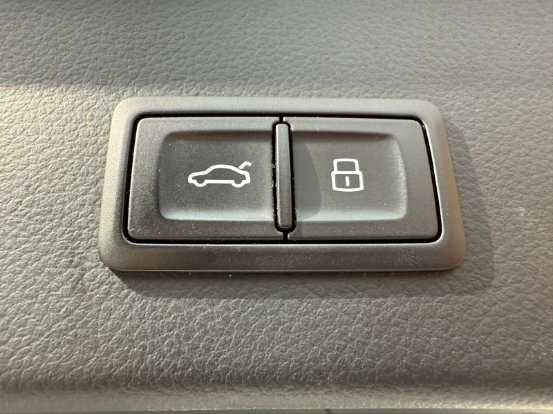 Audi A6 3.0 BiTDi* Competition* Quattro* Distr* Pano* Bose, снимка 17 - Автомобили и джипове - 52064319