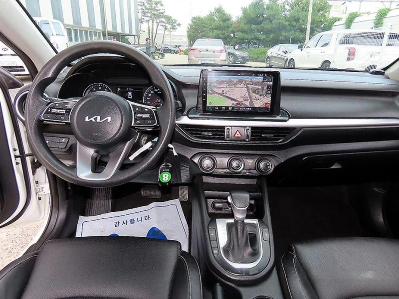 Kia K3 1.6 Trendy * НАЙ-ДОБРА ЦЕНА В БЪЛГАРИЯ* , снимка 7 - Автомобили и джипове - 52032636