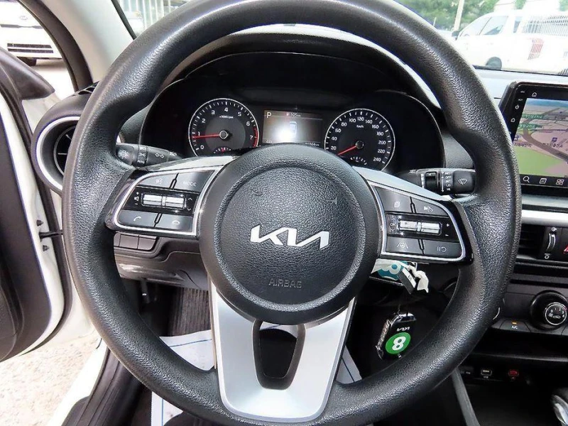 Kia K3 1.6 Trendy * НАЙ-ДОБРА ЦЕНА В БЪЛГАРИЯ* , снимка 8 - Автомобили и джипове - 52032636