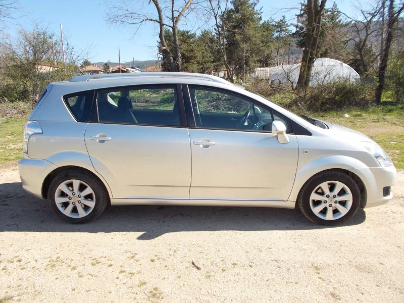 Toyota Corolla verso, снимка 5 - Автомобили и джипове - 52632418