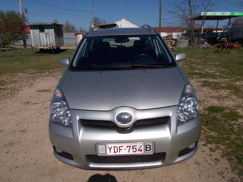 Toyota Corolla verso, снимка 4 - Автомобили и джипове - 52632418