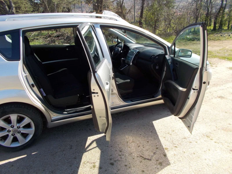 Toyota Corolla verso, снимка 10 - Автомобили и джипове - 52632418