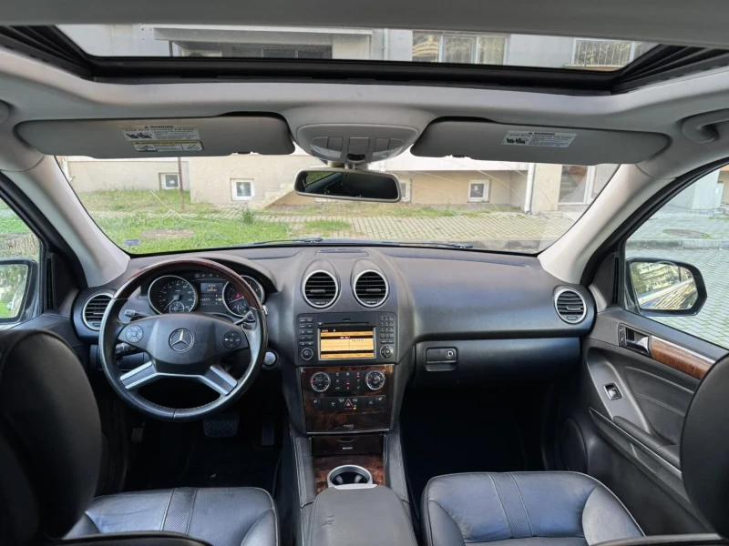Mercedes-Benz ML 550, снимка 4 - Автомобили и джипове - 52737656