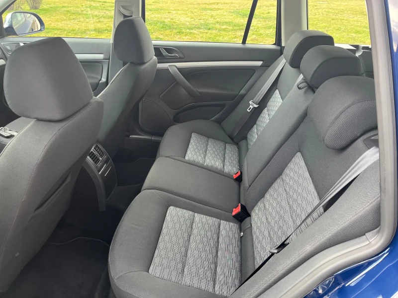 Skoda Octavia 2.0 TDI 4x4 Top Nova, снимка 12 - Автомобили и джипове - 53006627