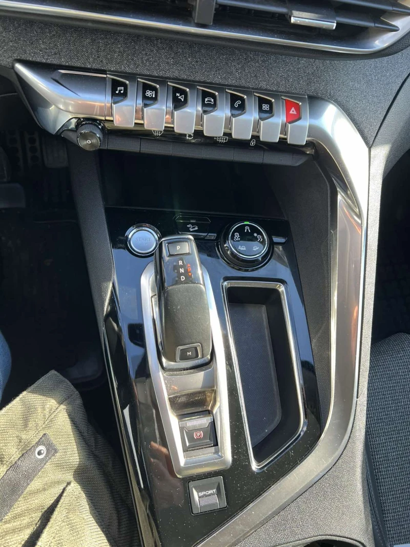 Peugeot 3008 1.6  BlueHDI 120k.c. Allure S&S EAT6, снимка 14 - Автомобили и джипове - 53151915