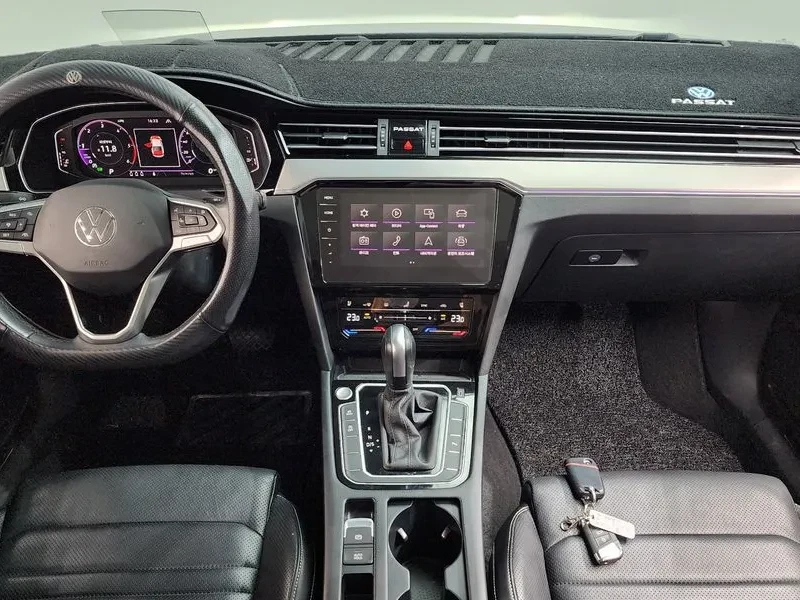 VW Passat 2.0 Tdi Prestige, снимка 7 - Автомобили и джипове - 56656560