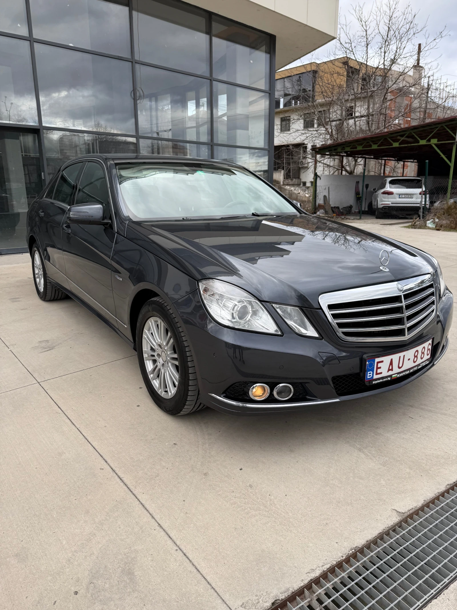 Mercedes-Benz E 350  - изображение 8