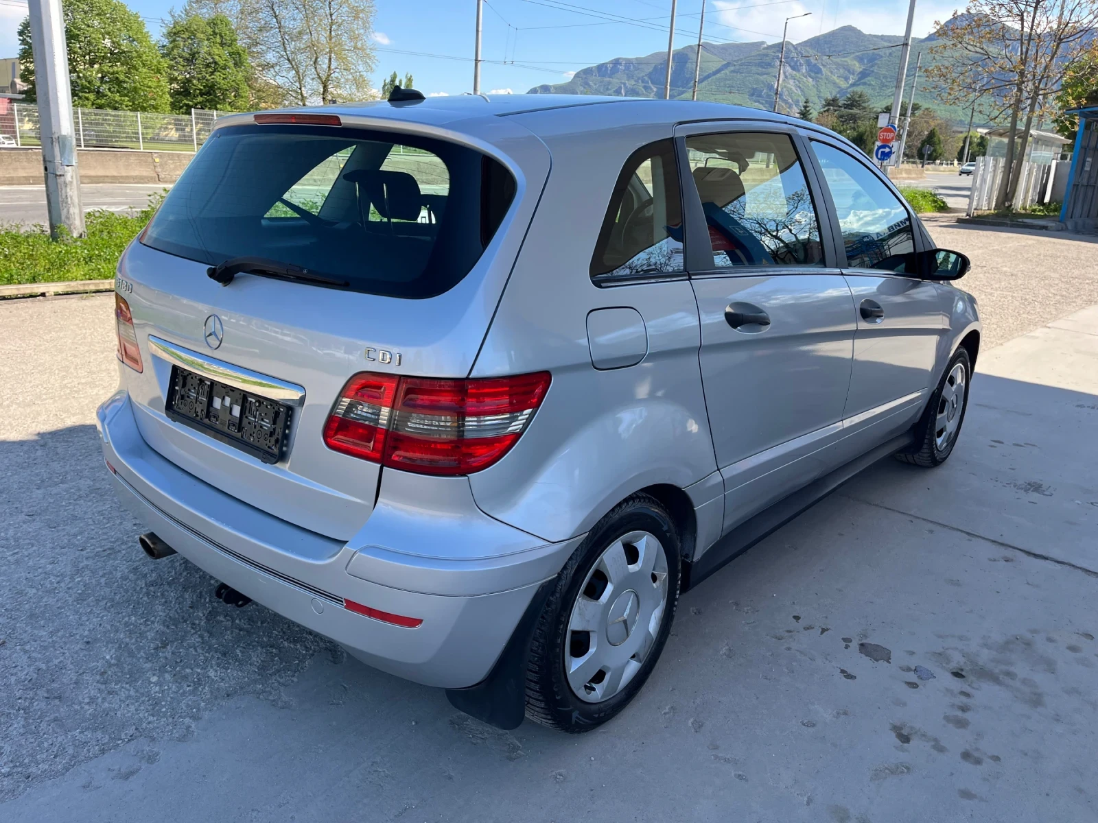 Mercedes-Benz B 180 2, 0/109кс - изображение 4