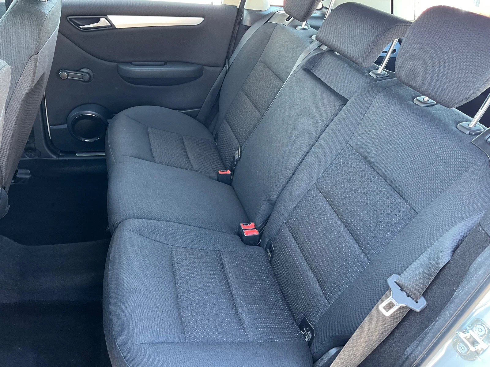 Mercedes-Benz B 180 2, 0/109кс - изображение 8