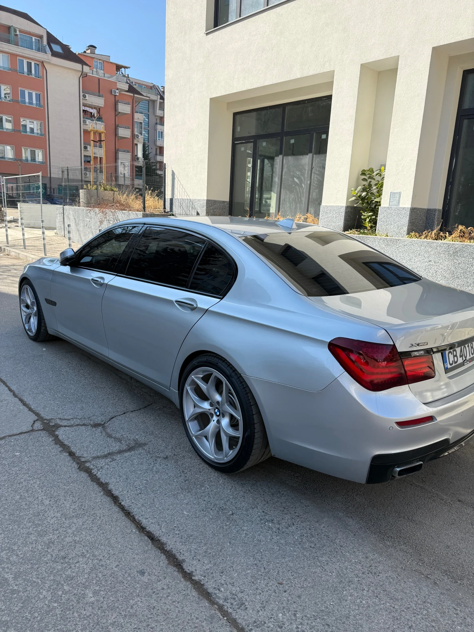 BMW 750 L xdrive - изображение 3