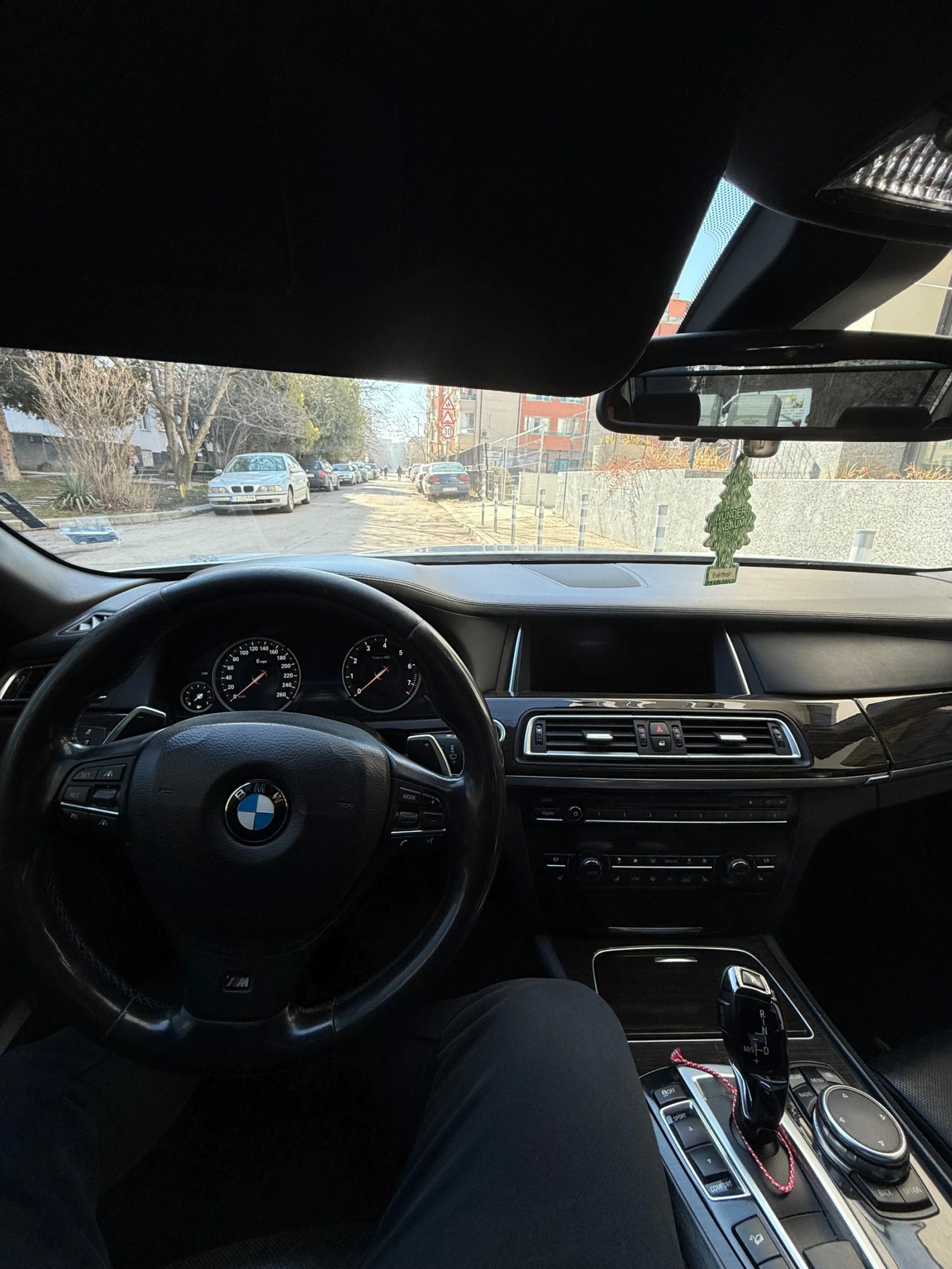 BMW 750 L xdrive - изображение 5