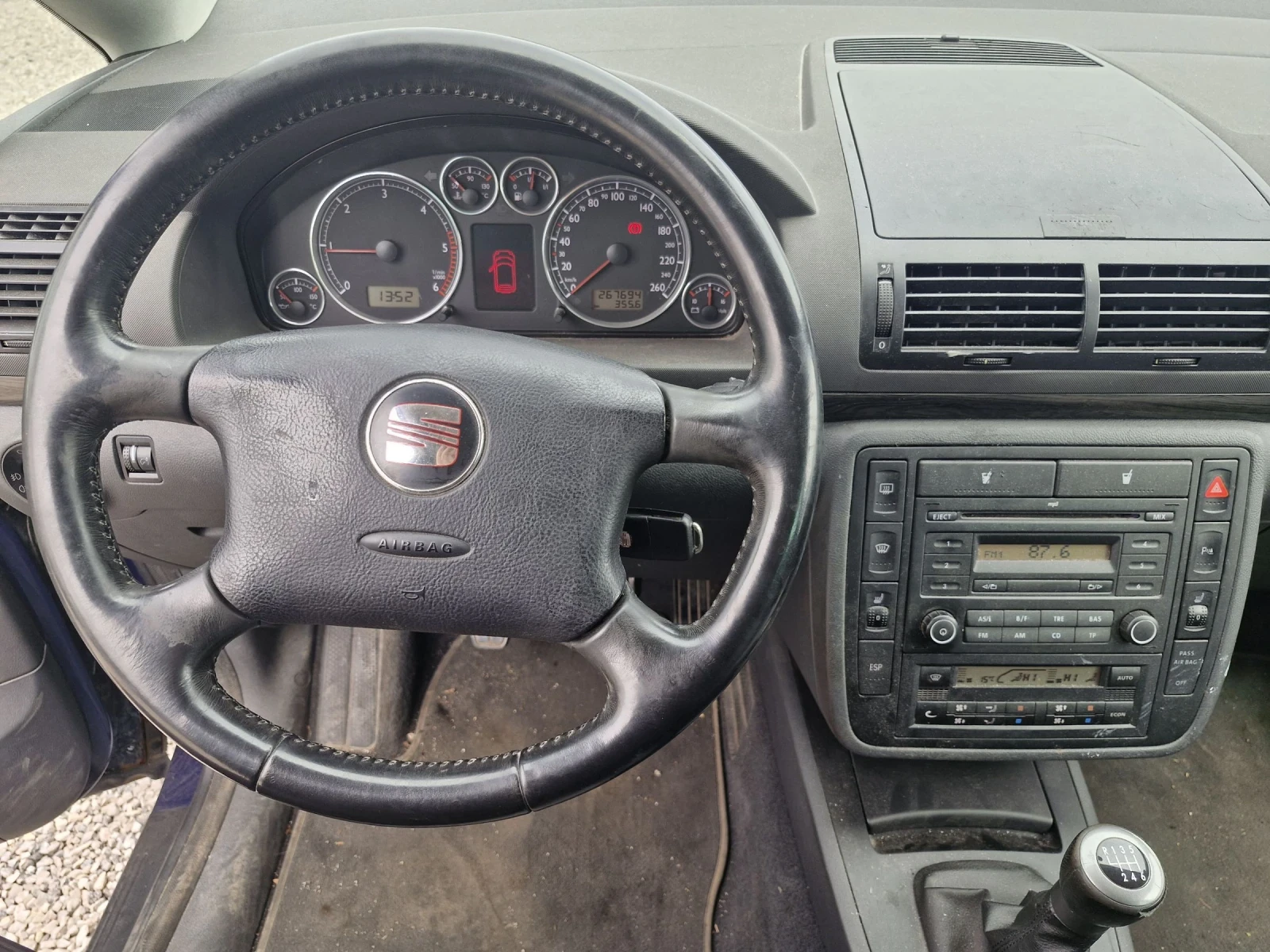 Seat Alhambra 2.0TDI 140кс - изображение 8