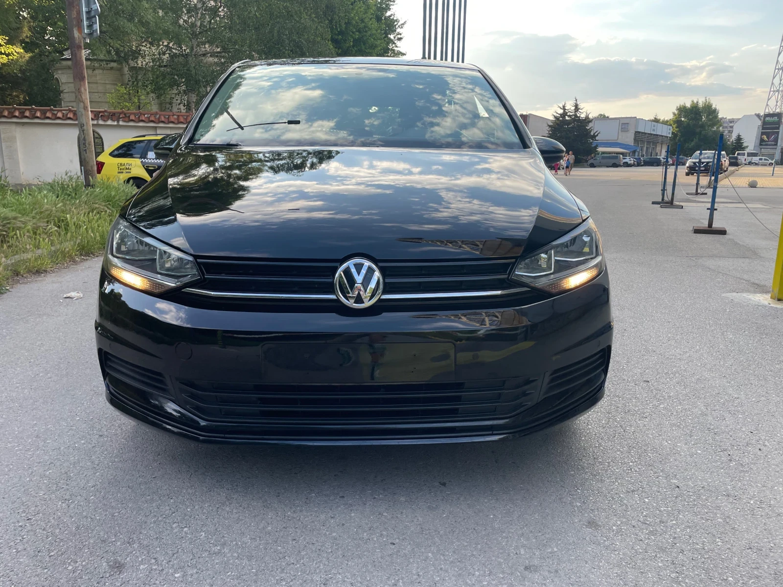VW Touran 1.6 TDI Euro 6 b - изображение 2