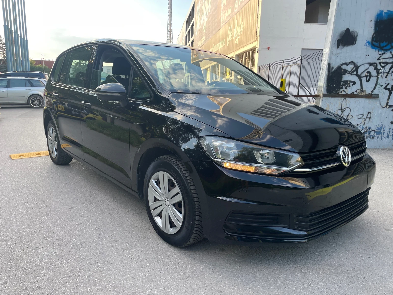VW Touran 1.6 TDI Euro 6 b - изображение 3