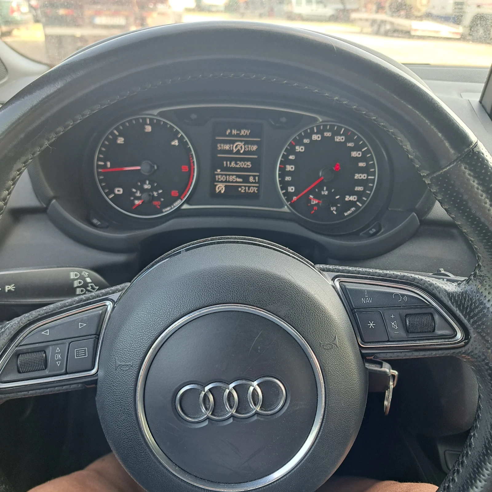 Audi A1 1.6 TDI S line - изображение 6