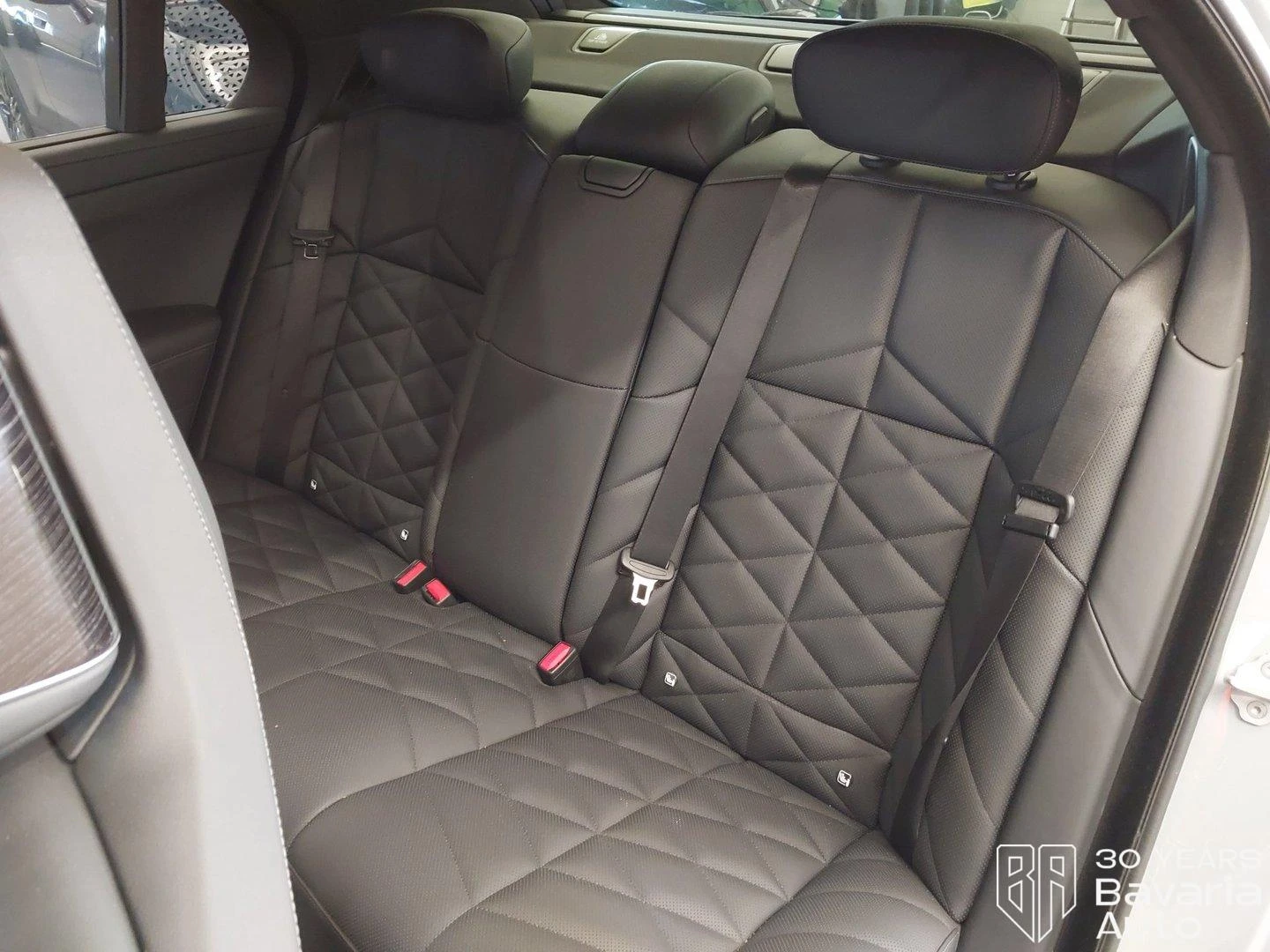 BMW 740 d xDrive M Sport Paket Sportautomatic - изображение 8