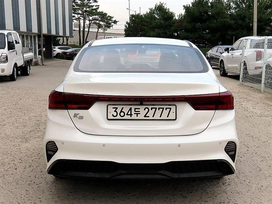 Kia K3 1.6 Trendy * НАЙ-ДОБРА ЦЕНА В БЪЛГАРИЯ*  - изображение 4