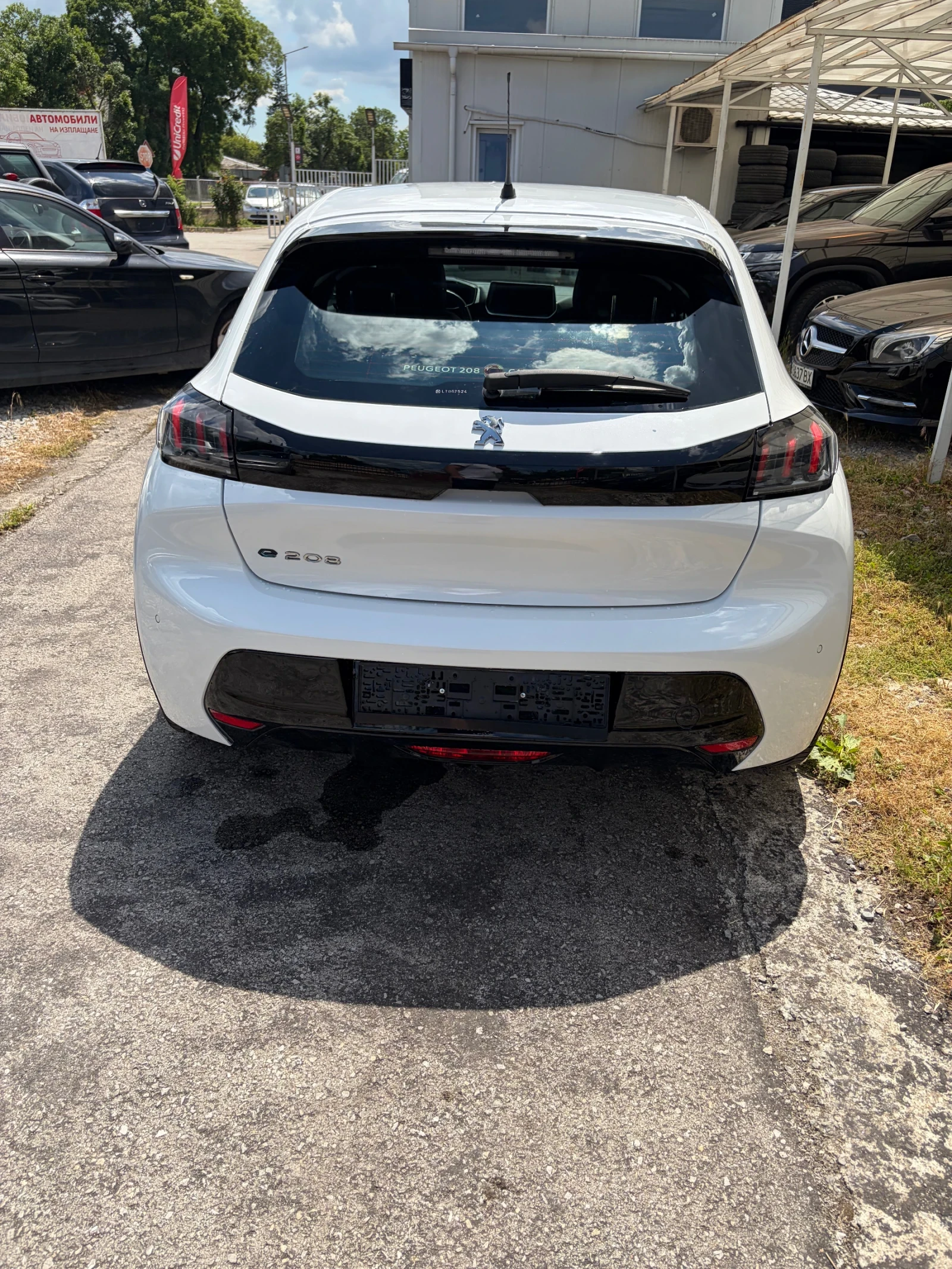 Peugeot 208 208e, снимка 4 - Автомобили и джипове - 52244686