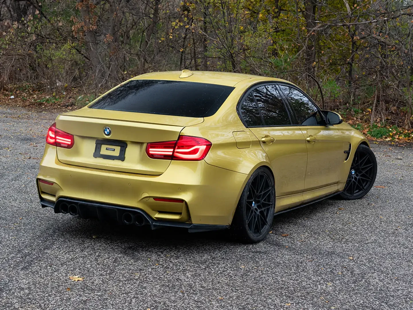 BMW M3 AUSTIN YELLOW * RWD* * АвтоКредит* (ЦЕНА ДО БГ) - изображение 5