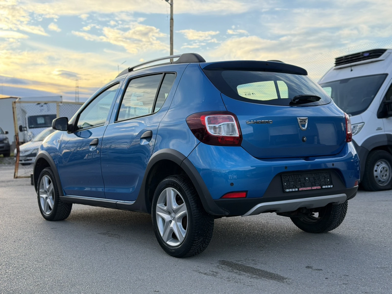 Dacia Sandero STEPWAY NAVI 89000км - изображение 4