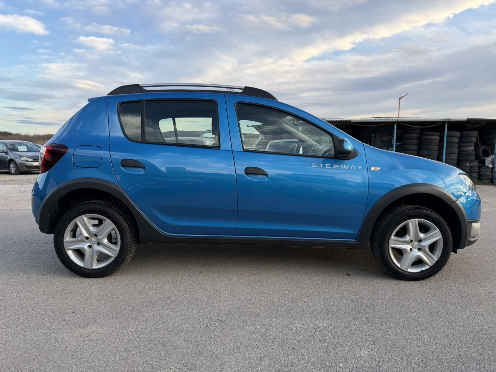 Dacia Sandero STEPWAY NAVI 89000км - изображение 8