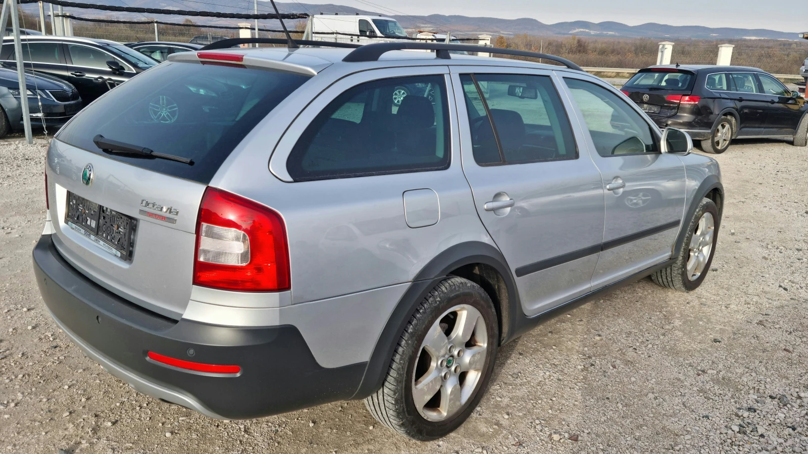 Skoda Octavia SCAUT/2 0 TDI  С.ИСТОРИЯ - изображение 3