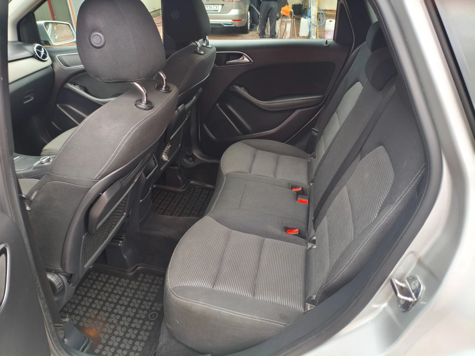 Mercedes-Benz B 200, снимка 9 - Автомобили и джипове - 53966708