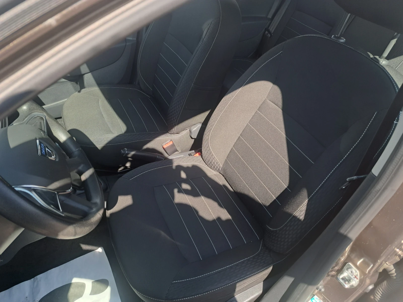 Dacia Sandero 1.0 EURO6, снимка 7 - Автомобили и джипове - 54494147