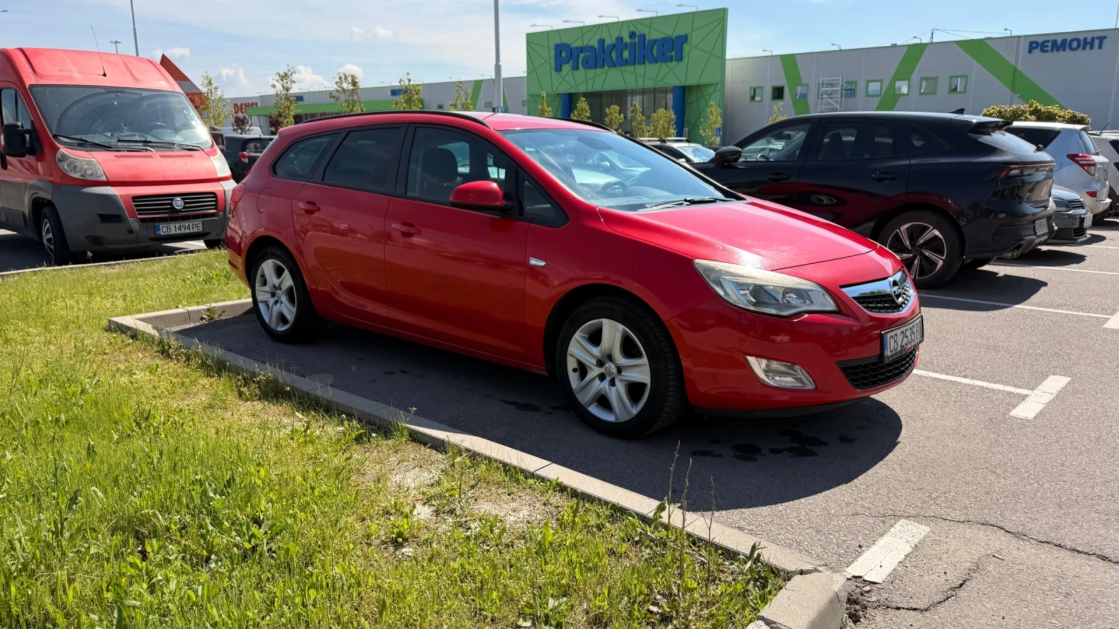 Opel Astra Astra J Sports Tourer 2011